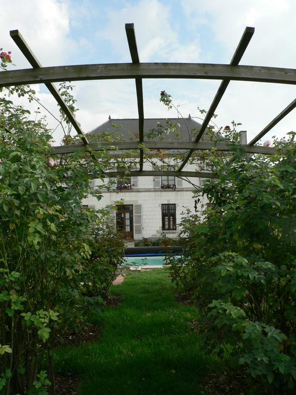 Hôtel Entre Cour Et Jardin à Châlons-en-Champagne Extérieur photo