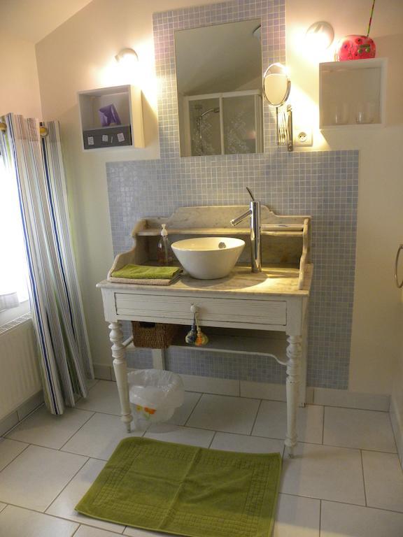 Hôtel Entre Cour Et Jardin à Châlons-en-Champagne Chambre photo