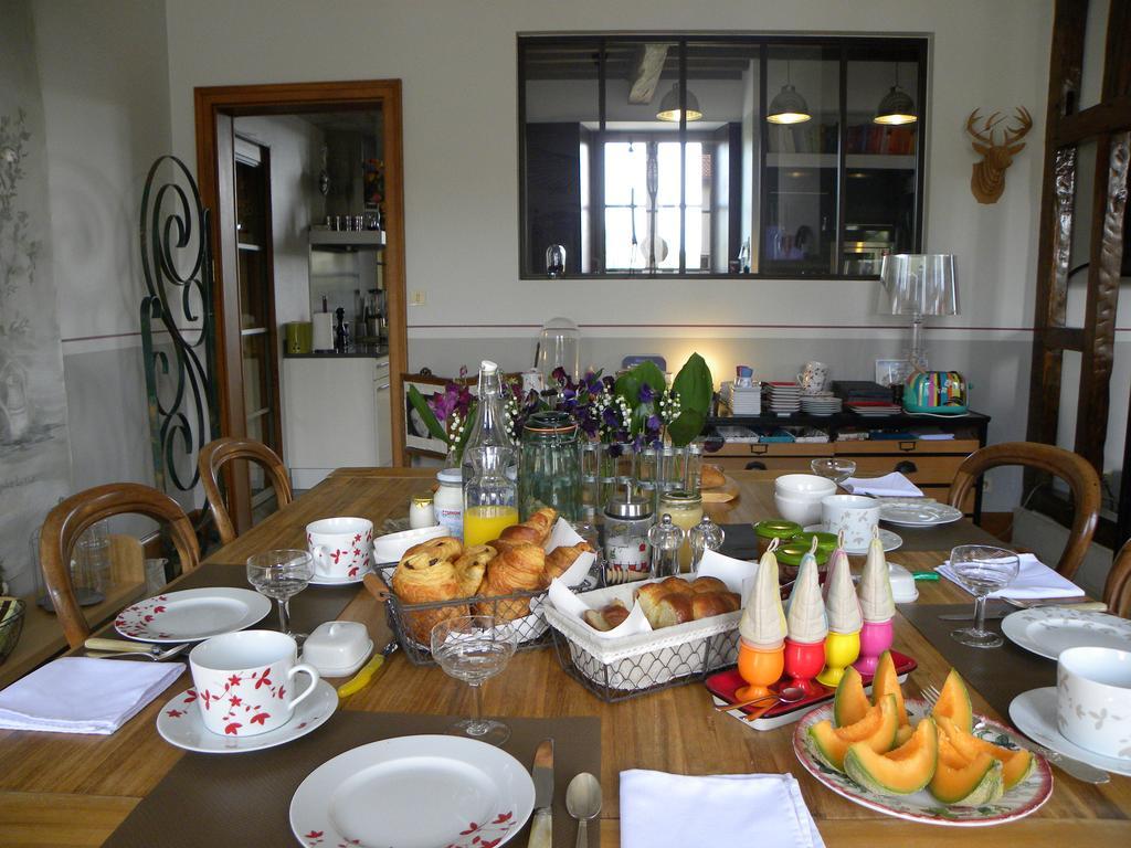 Hôtel Entre Cour Et Jardin à Châlons-en-Champagne Extérieur photo